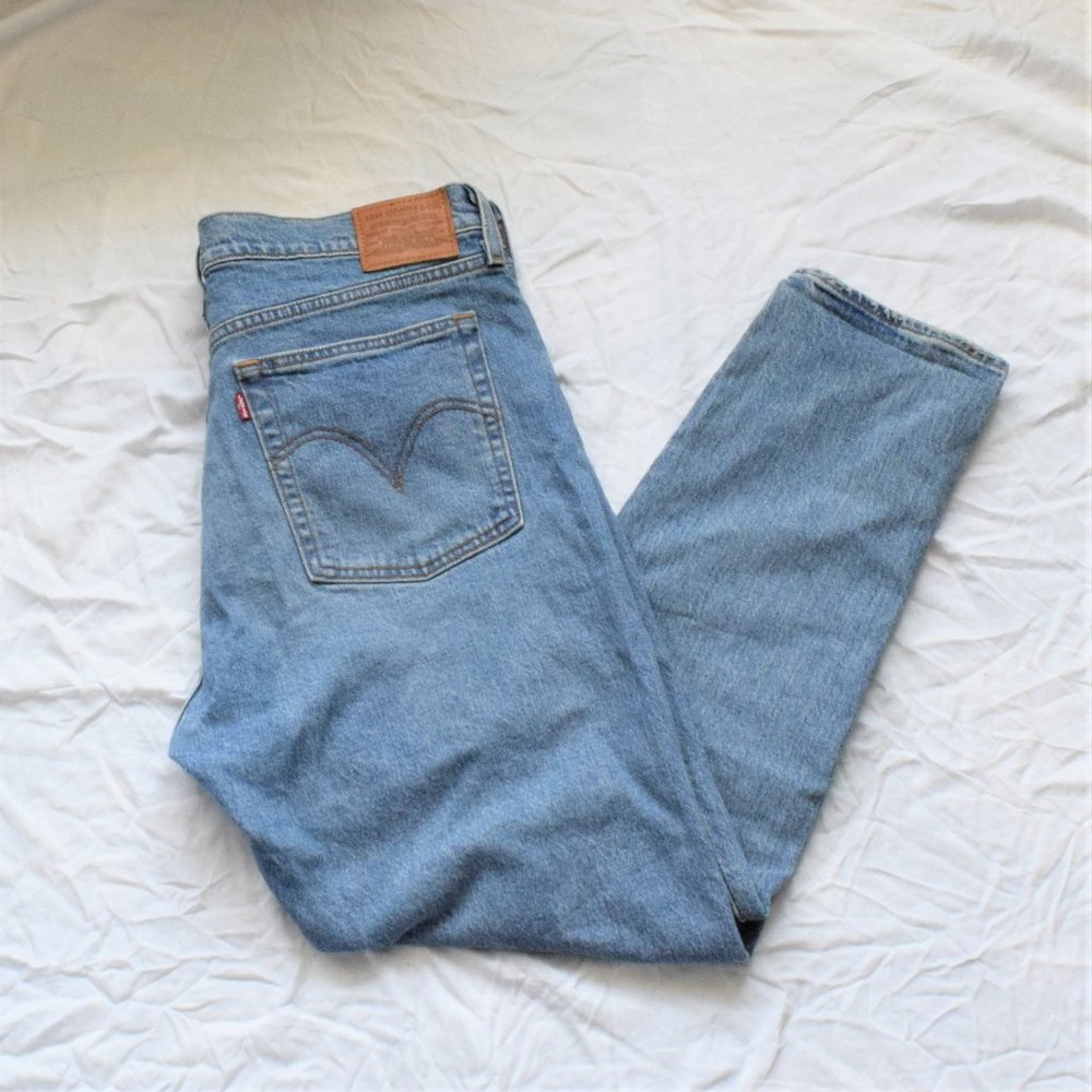 NWOT Levi's Wedgie Jeans Medium Wash Size 32